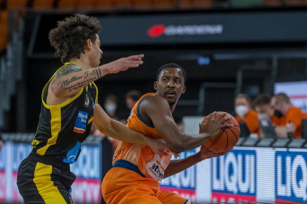 明确提到球 明确提到球