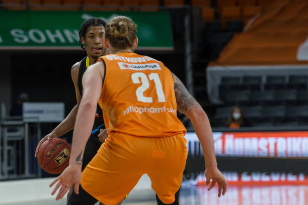 发球与网前 发球与网前